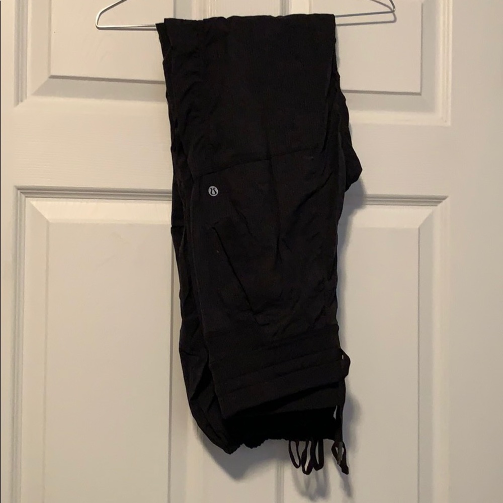 Lululemon black pants